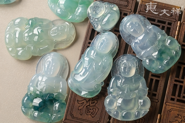 整手翡翠观音吊坠